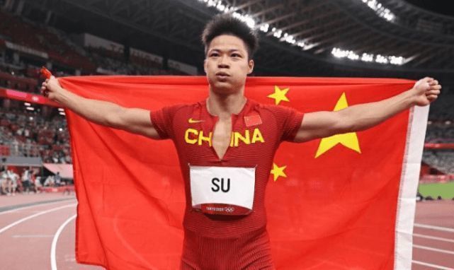 国产免费制服丝袜网站
