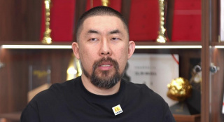 女朋友去安慰我朋友